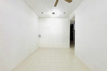 Below value full renovate Teres Sri duyong melaka