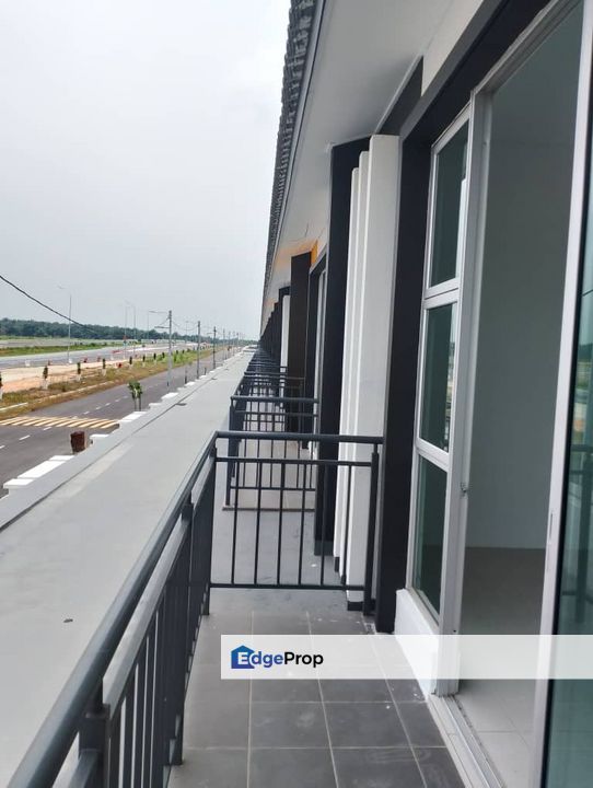 Rental double storey corner new house jasin melaka, Melaka, 