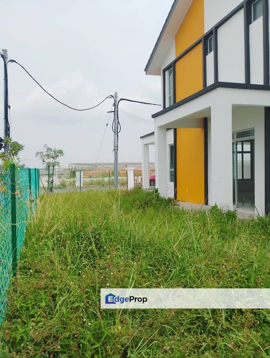 Rental double storey corner new house jasin melaka, Melaka, 