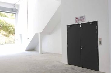 3-Storey Kepong Mivo End Lot Factory Warehouse 