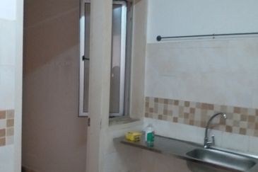 Puteri Bayu Apartment