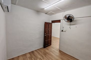 Flat Taman Ungku Tun Aminah