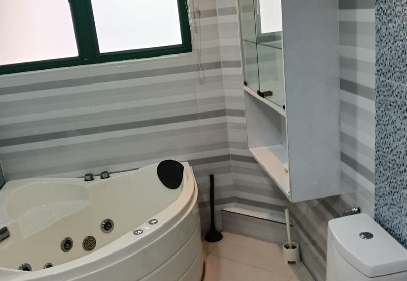 The Straits View, Bandar Baru Permas Jaya