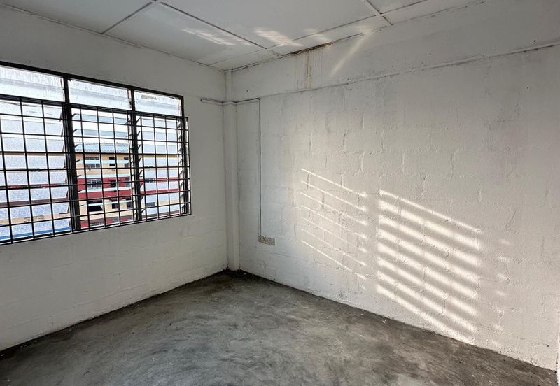 Flat Temenggong, Bandar Indahpura