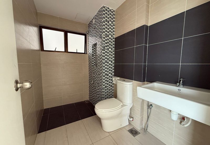 Ujana Executive Apartment