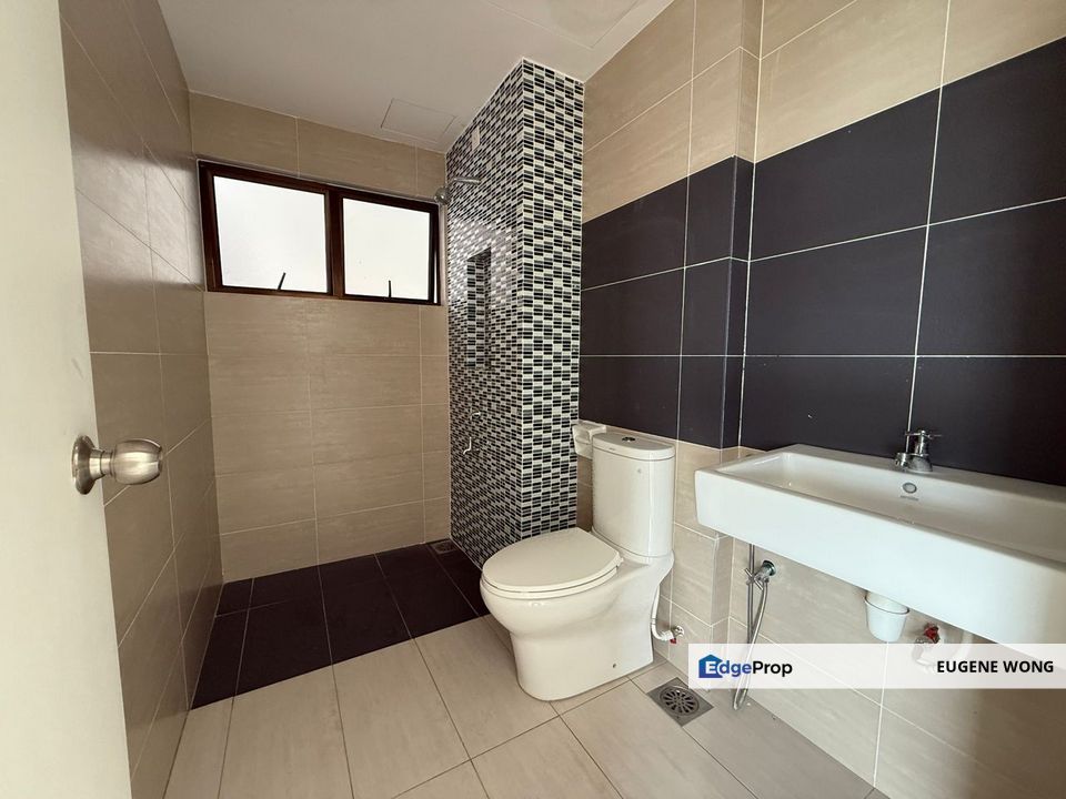 Iskandar Puteri Ujana Executive Apartment 3+1Room 2Baths 1320sqft Unit For Sale, Johor, East Ledang