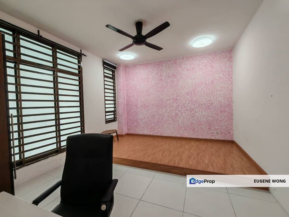 Kulai Lagenda Putra 2Storey Terrence House 4Rooms 3Baths Renovated Unit For Sale, Johor, Kulai