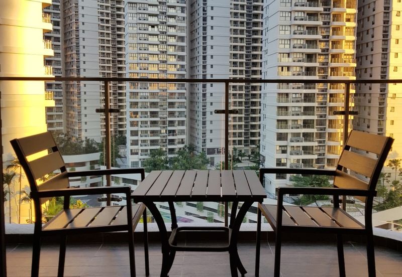 Baypoint @ Country Garden Danga Bay