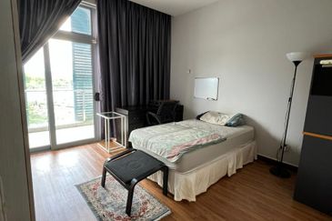 Somerset Puteri Harbour