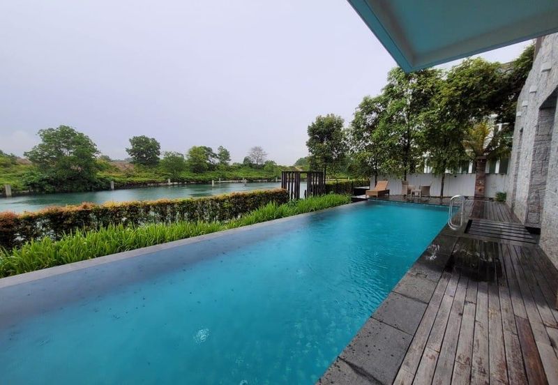 Emerald Bay @ Puteri harbour