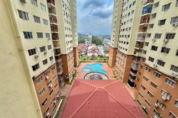 Pangsapuri Damai Mewah B