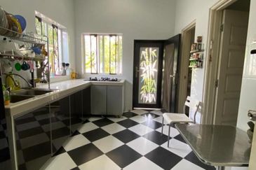 Jalan Bukit Mahkota 9 