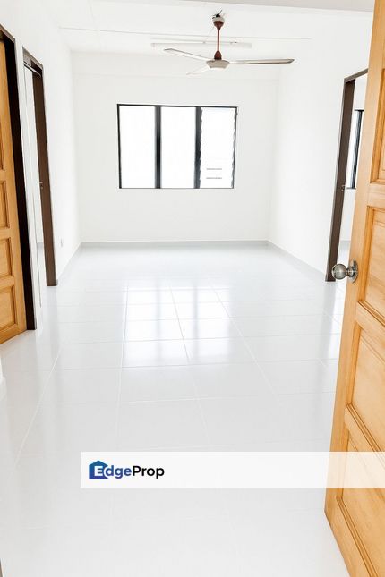 Low Cost Pangsapuri Utarid Seksyen 5 Shah Alam, Selangor, Subang