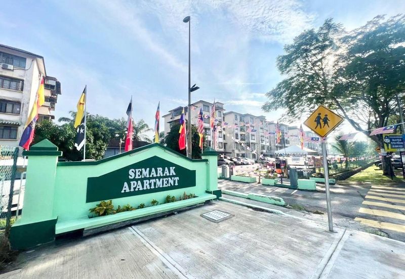 Semarak Apartment
