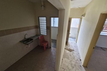 Residensi Bistaria, Ukay Bistari