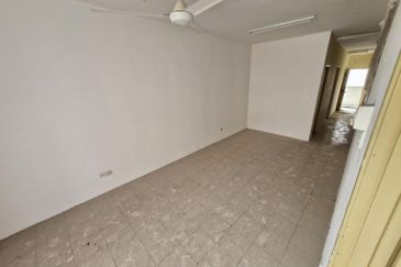 Residensi Bistaria, Ukay Bistari