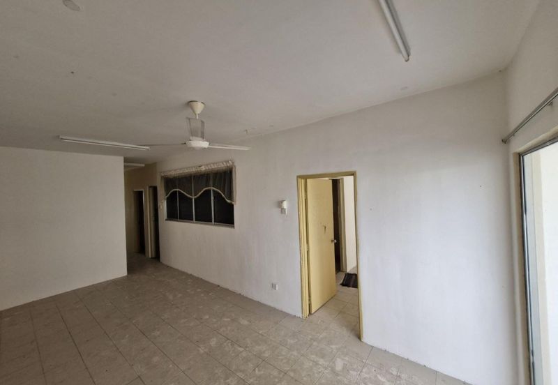 Residensi Bistaria, Ukay Bistari