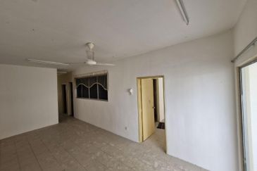 Residensi Bistaria, Ukay Bistari