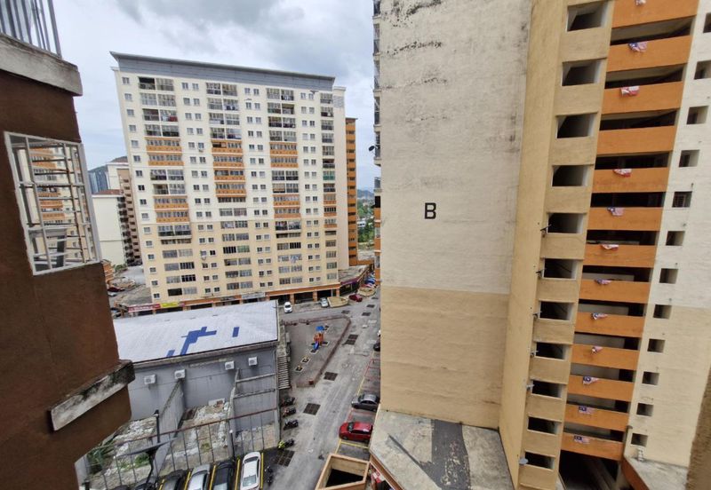 Residensi Bistaria, Ukay Bistari