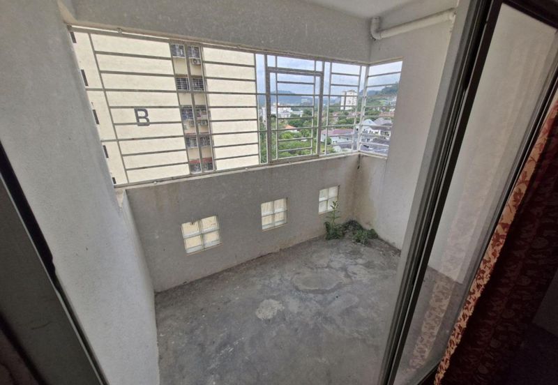 Residensi Bistaria, Ukay Bistari