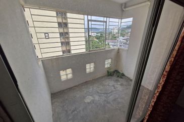 Residensi Bistaria, Ukay Bistari