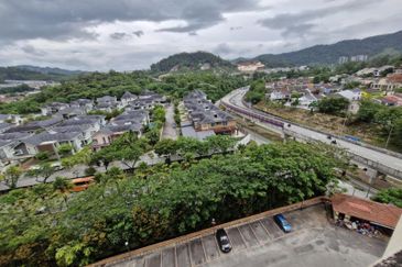 Residensi Bistaria, Ukay Bistari