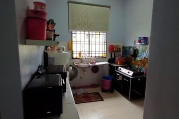 Bungalow single storey Taman Sri Impian Kluang Johor 