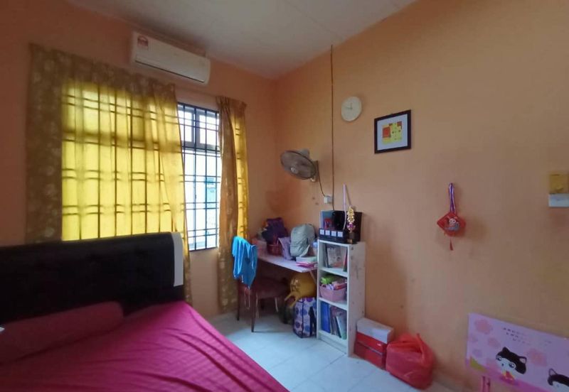 Bungalow single storey Taman Sri Impian Kluang Johor 