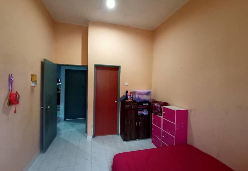 Bungalow single storey Taman Sri Impian Kluang Johor 