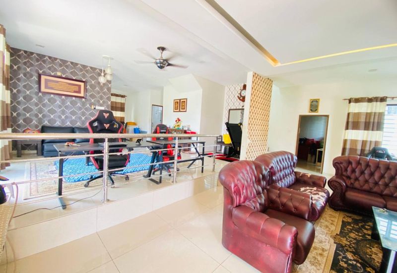 DOUBLE STOREY SEMI D CORNER IVORY PERDANA COLLEGE HEIGHTS NILAI