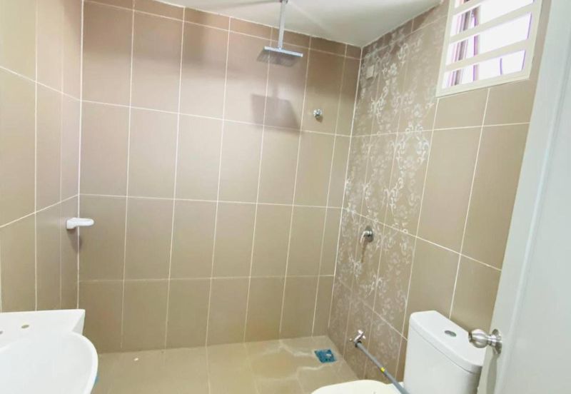 DOUBLE STOREY SEMI D CORNER IVORY PERDANA COLLEGE HEIGHTS NILAI