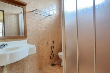  Double Storey BIG BUNGALOW Puncak Alam with GREEN & PEACEFUL ENVIRONMENT area