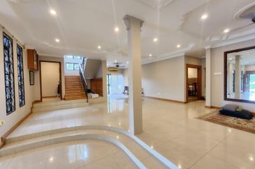  Double Storey BIG BUNGALOW Puncak Alam with GREEN & PEACEFUL ENVIRONMENT area