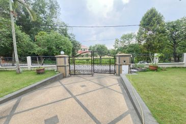  Double Storey BIG BUNGALOW Puncak Alam with GREEN & PEACEFUL ENVIRONMENT area