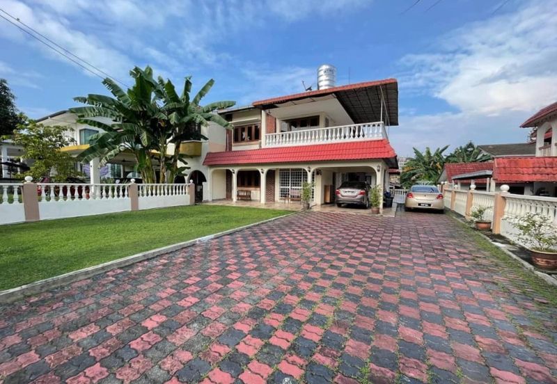 HARGA TER-MURAH, DOUBLE STOREY SEMI-D, JALAN KERUING, SHAH ALAM.