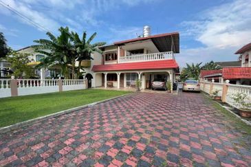 HARGA TER-MURAH, DOUBLE STOREY SEMI-D, JALAN KERUING, SHAH ALAM.