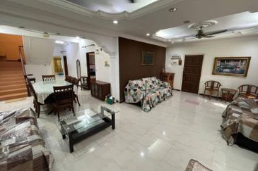 HARGA TER-MURAH, DOUBLE STOREY SEMI-D, JALAN KERUING, SHAH ALAM.