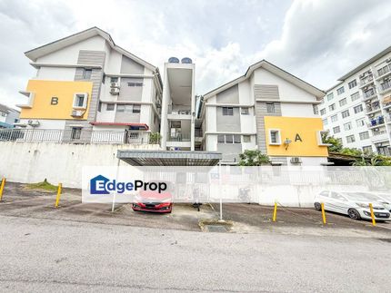 Town House Taman Saujana Suria. Prima Saujana Kajang, Selangor, Kajang