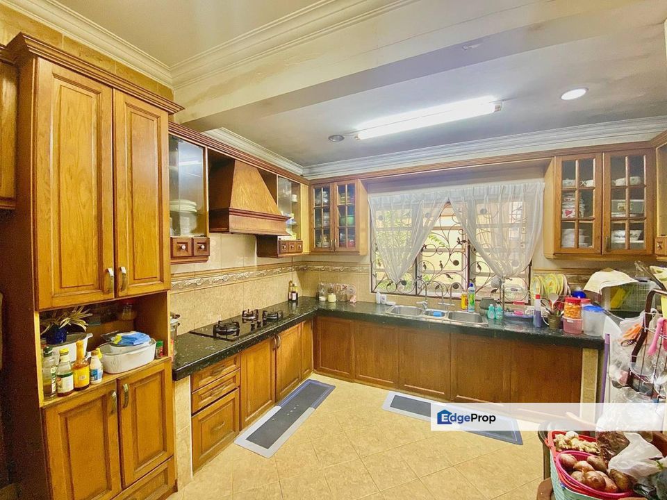 FULLY RENOVATED! 2 Storey Link Bungalow D'Villa Equestrian, Kota Damansara, Selangor, Petaling Jaya