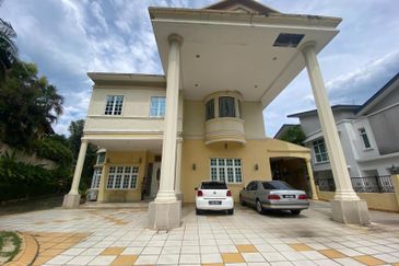 Double storey Bungalow House with furnished, Jalan Cecawi 6/14, Kota Damansara