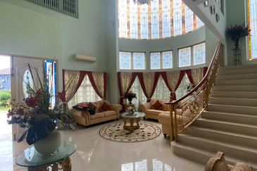 Double storey Bungalow House with furnished, Jalan Cecawi 6/14, Kota Damansara