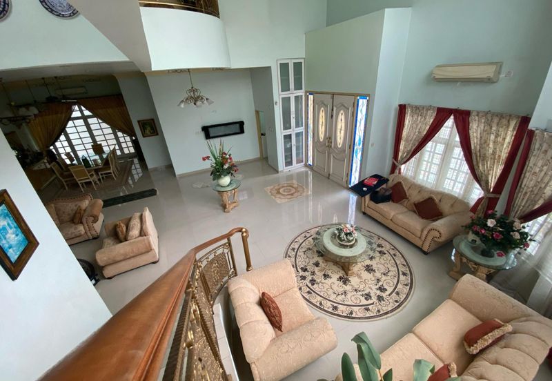 Double storey Bungalow House with furnished, Jalan Cecawi 6/14, Kota Damansara