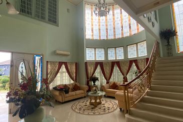 Double storey Bungalow House with furnished, Jalan Cecawi 6/14, Kota Damansara
