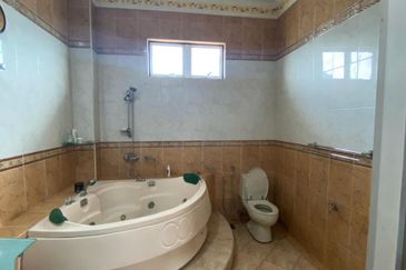 Double storey Bungalow House with furnished, Jalan Cecawi 6/14, Kota Damansara