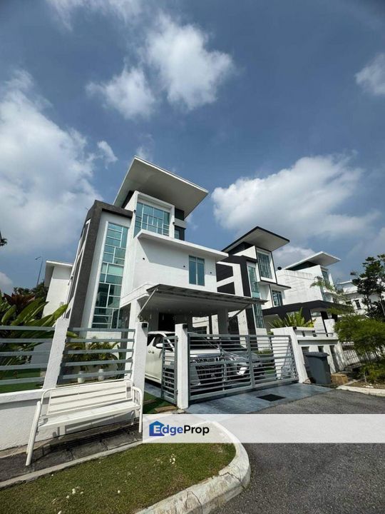 2.5 Storey Bungalow Taman Laman Puteri, Sikamat, Seremban (FULLY FURNISHED ) for SALE, Negeri Sembilan, Seremban