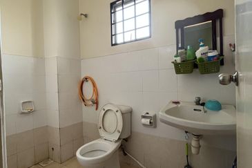 Taman Tasik Semenyih (Lake Residence)