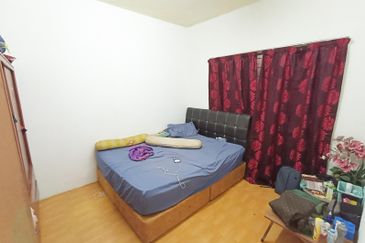 Taman Subang Perdana Flat