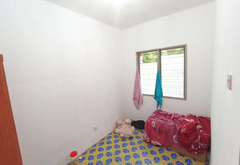 Taman Subang Perdana Flat