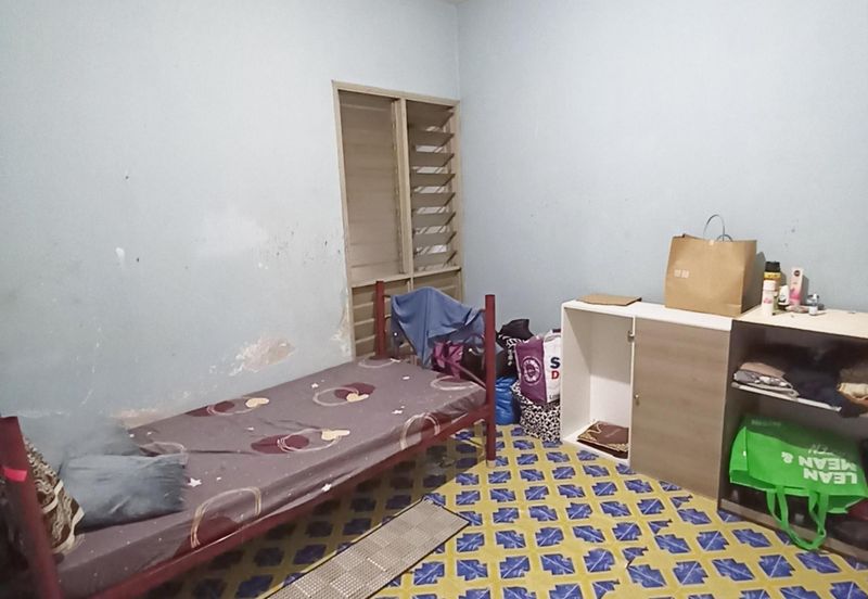 Taman Subang Perdana Flat