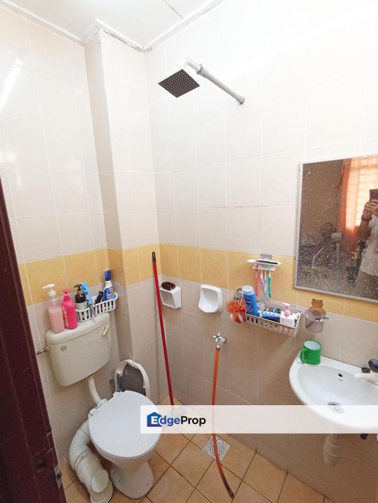 Ada Lif. Below Market Value. Subang Bestari U5 Shah Alam. Gated area., Selangor, Subang Bestari